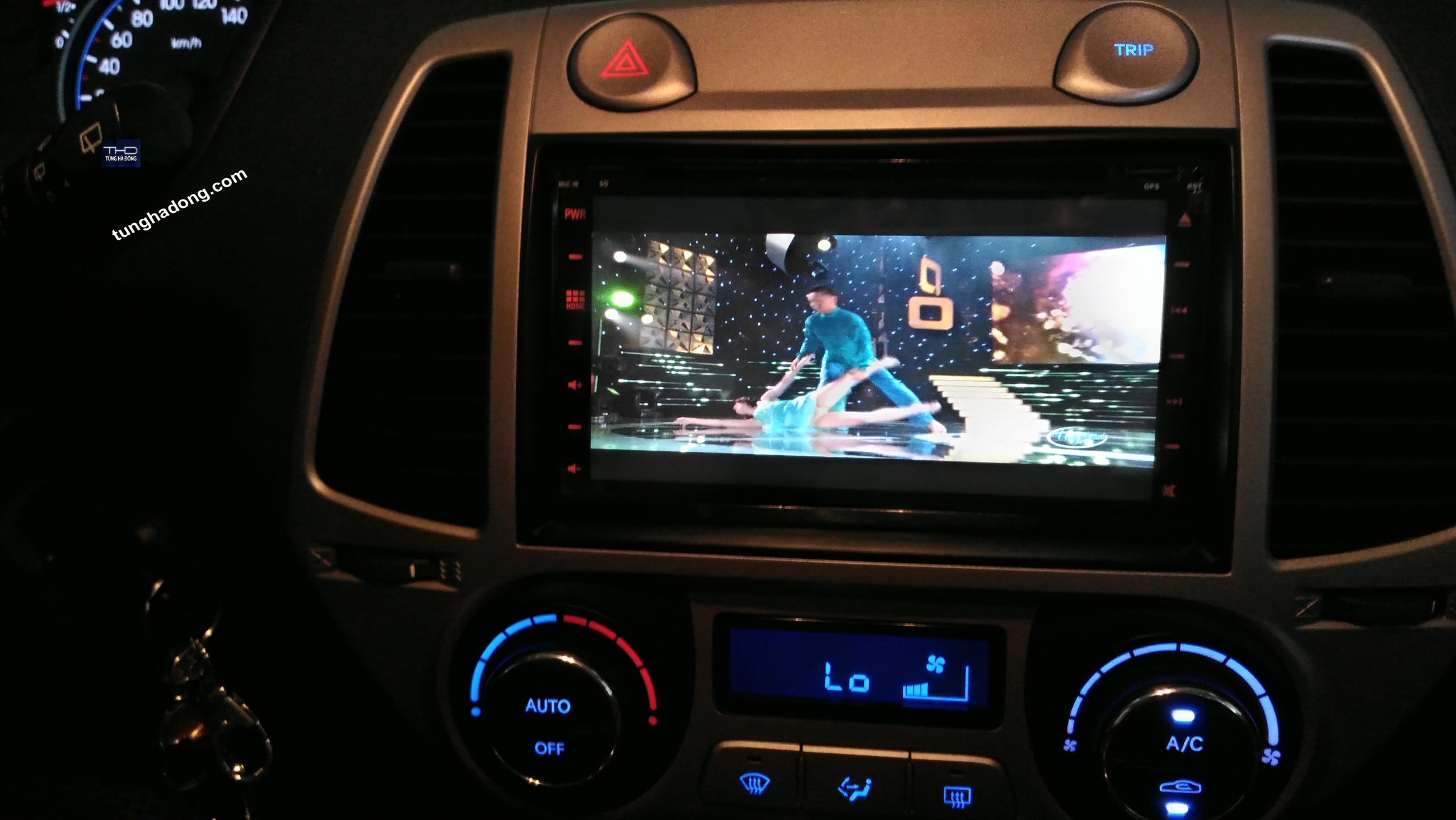 Màn DVD theo xe Hyundai –I20 Grand