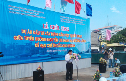 Khởi công xây dựng cầu vượt nút giao Nguyễn Chí Thanh - Láng