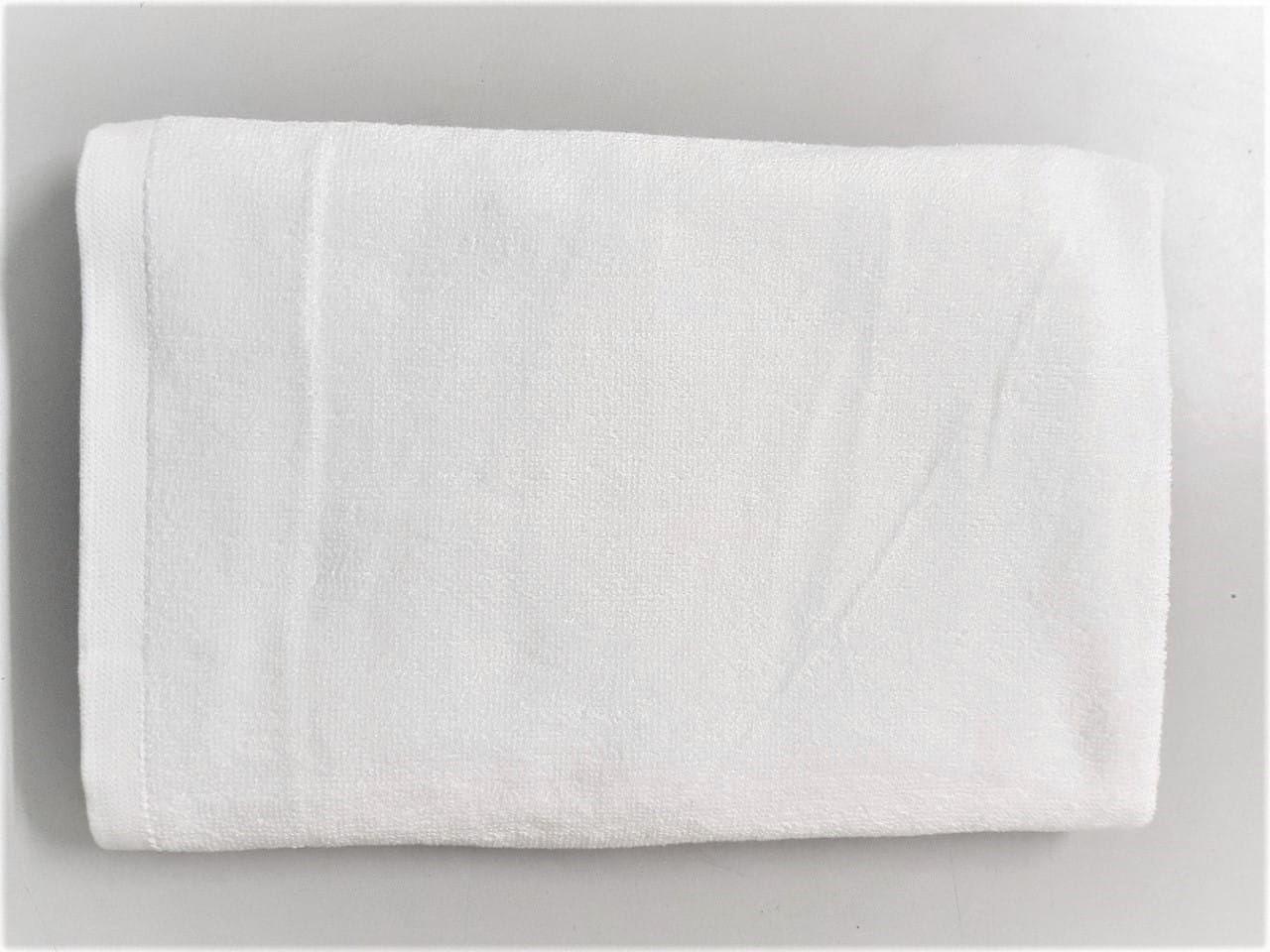 Khăn tắm cotton 70x140cm 280gr dùng trong khách sạn (Màu trắng)