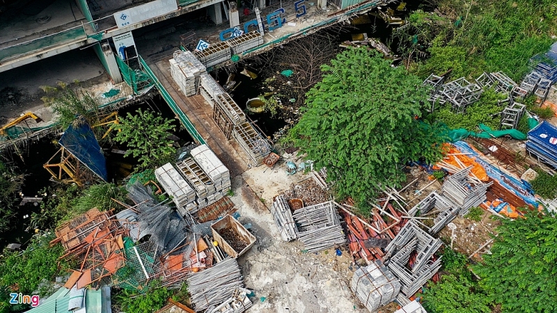 Chung cư bỏ hoang trên đường Nguyễn Hữu Thọ vì sai phạm