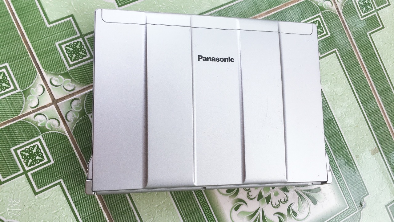 Laptop Panasonic CF-N10 Core i5 đẳng cấp doanh nhân