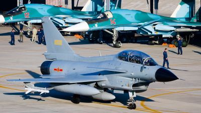 Trung Quốc thúc chiến thuật 'vùng xám', đưa lượng máy bay lớn nhất áp sát