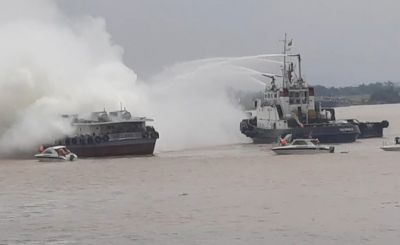 Diễn tập cứu nạn tình huống tàu chở 1.500 container cập cảng bị cháy