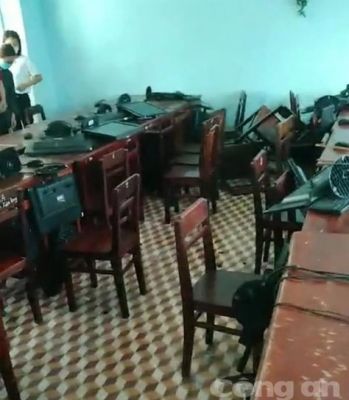 Nhóm học sinh lẻn vào trường ban đêm đập phá nhiều máy tính, tivi, tài sản