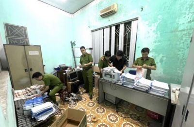 Khám xét khẩn cấp 2 trung tâm đăng kiểm xe cơ giới ở Đà Nẵng trong đêm