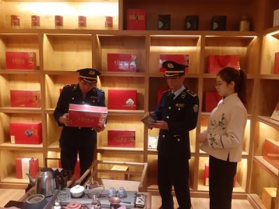 Lạng Sơn: Liên tiếp phát hiện, xử lý nhiều cơ sở kinh doanh trà nhập lậu