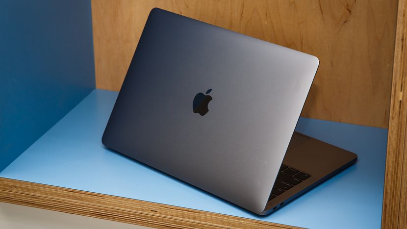 apple-macbook-pro-13-inch-2016-1684-017