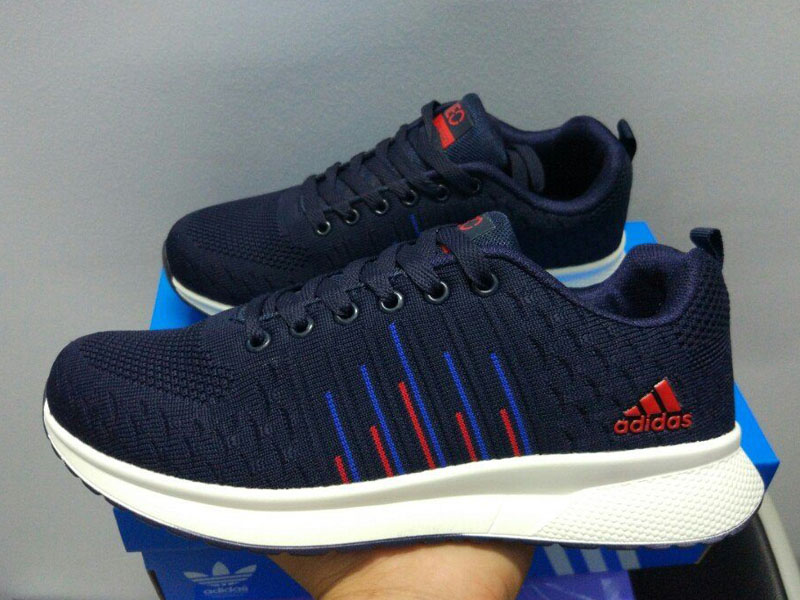 Giày thể thao Adidas màu xanh đen GTT01