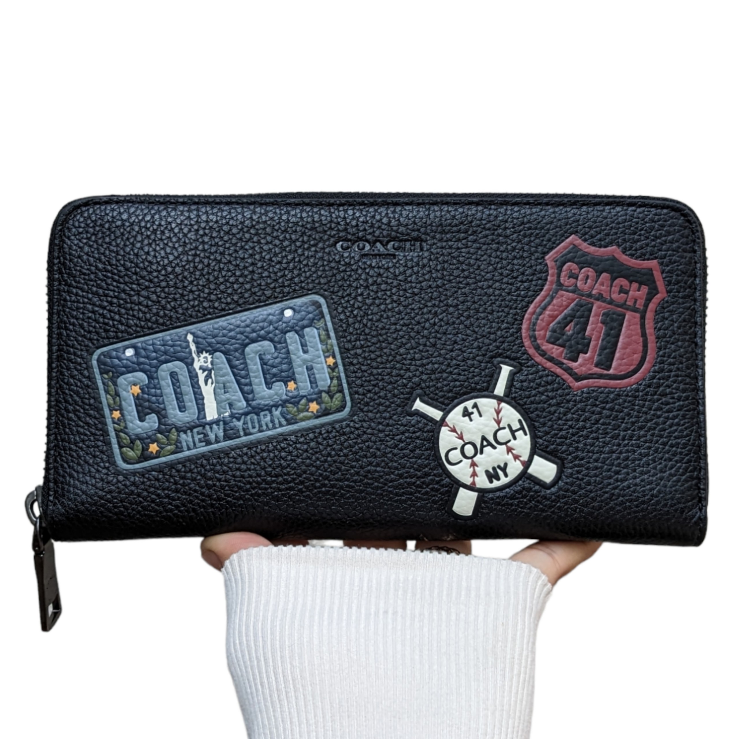 COACH ACCORDION WALLET WITH MOTIF MIXED PATCHES (COACH F24657) BLACK