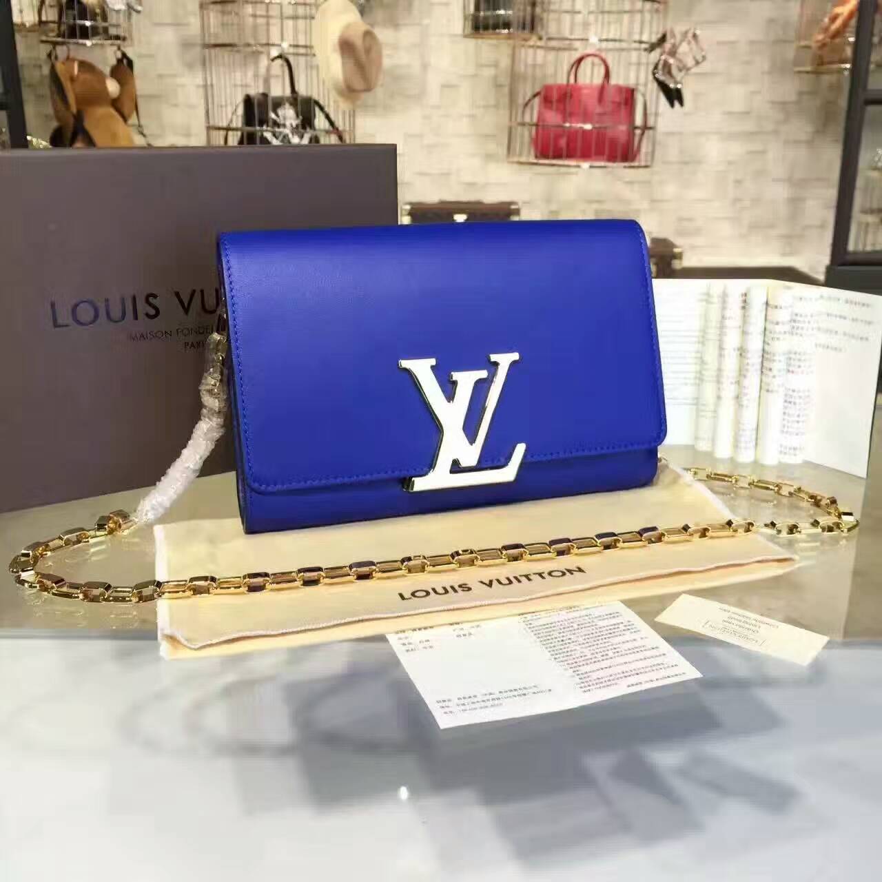 Túi Xách Louis Vuitton Chain Louise-M94335-TXLV030