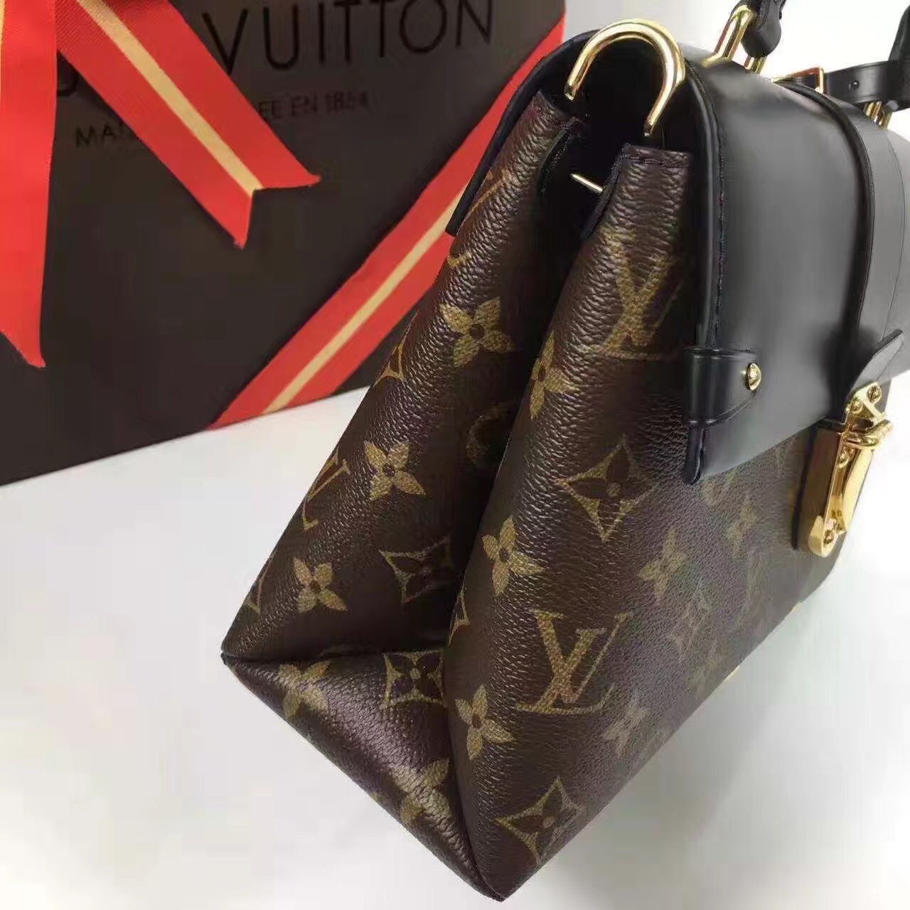 Louis Vuitton M43125 One Handle Flap Bag MM Monogram Replica