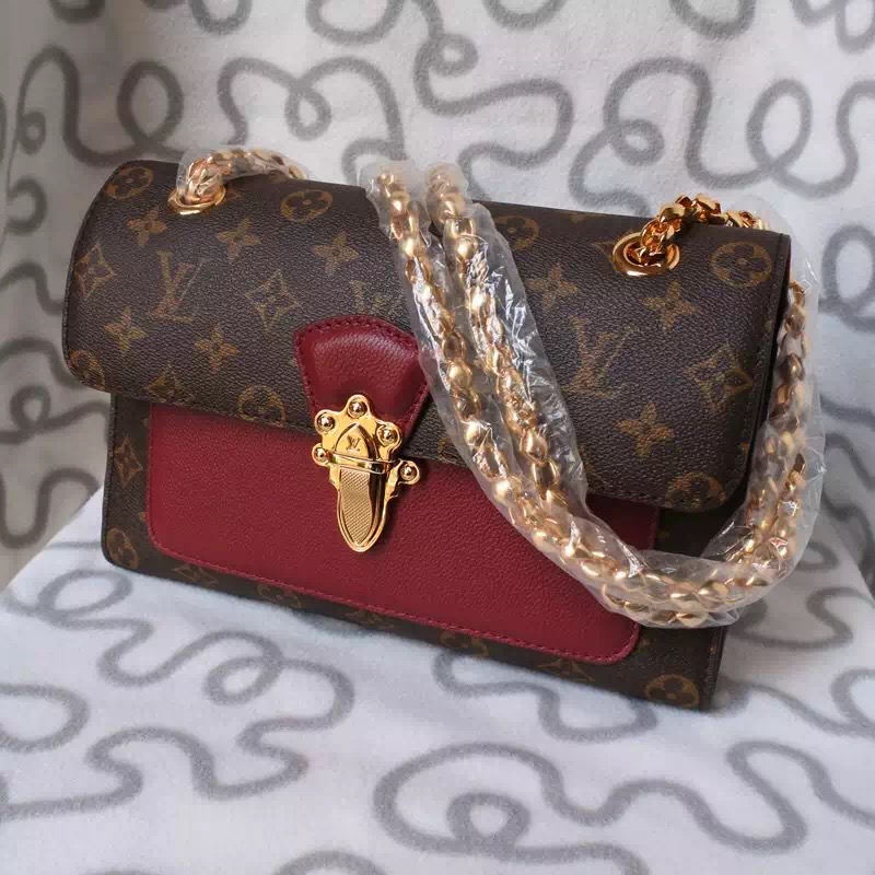 Pre-Owned LOUIS VUITTON Louis Vuitton Victoire Shoulder Bag M41730 Monogram  Canvas Calfskin Brown Black Gold Hardware Chain (Good) 