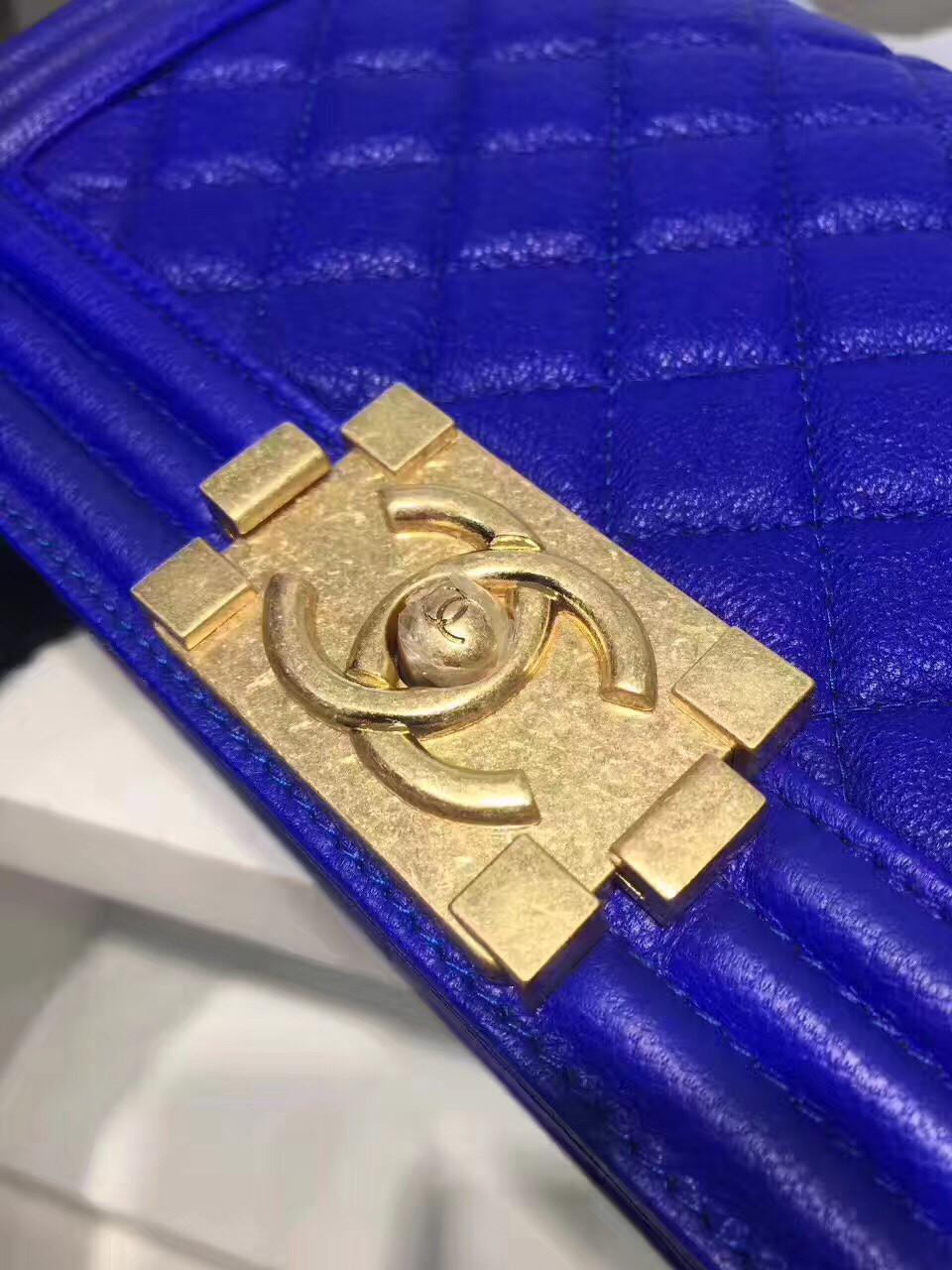 Túi xách Chanel Boy Lambskin Gold Hardware 25cm - TXCN016