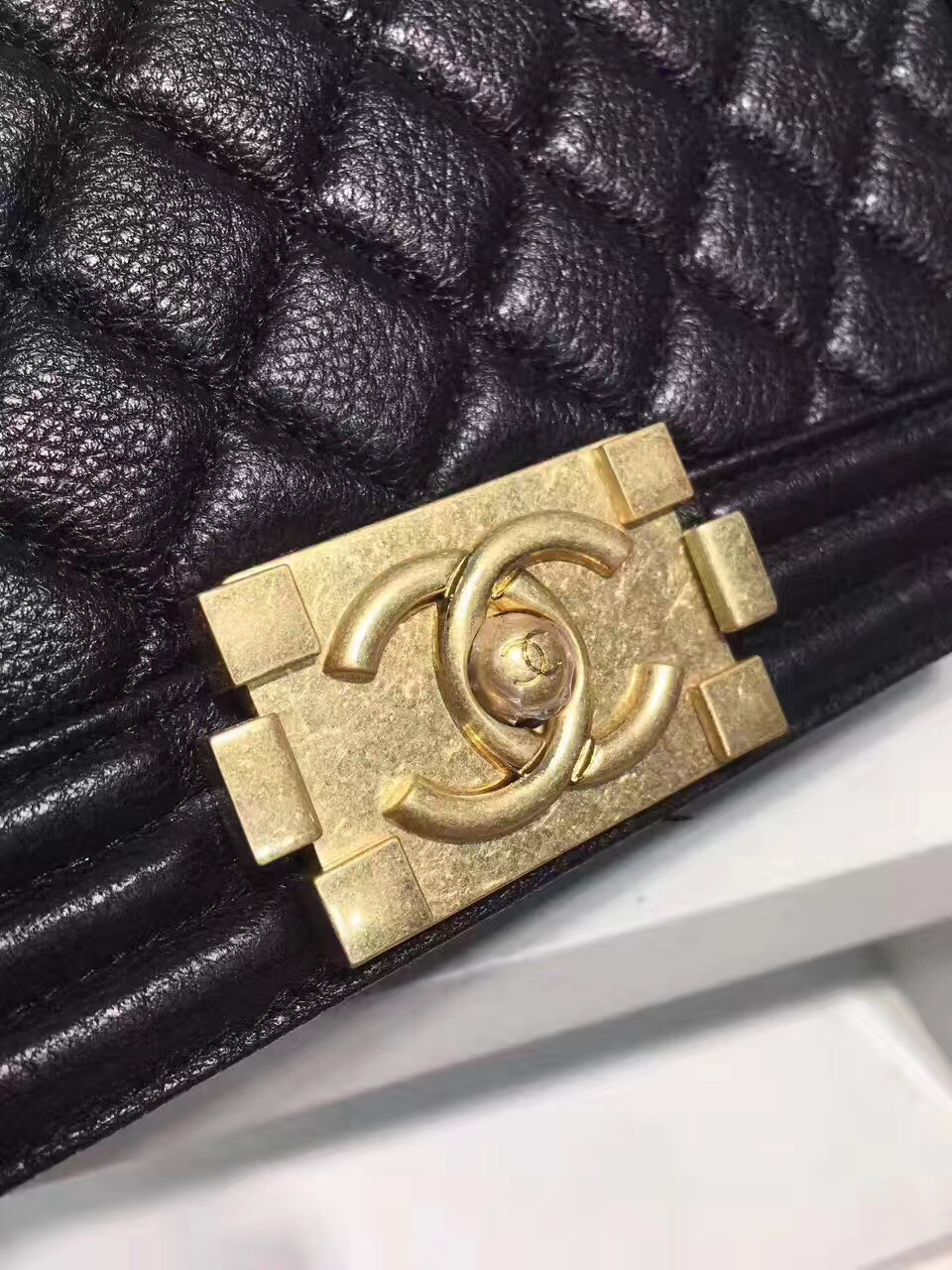 Túi xách Chanel Boy Lambskin Gold Hardware 25cm-TXCN011