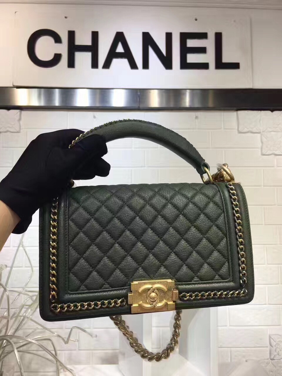 Túi xách Chanel Boy Handle Top Lambskin Gold Hardware 25cm-TXCN012