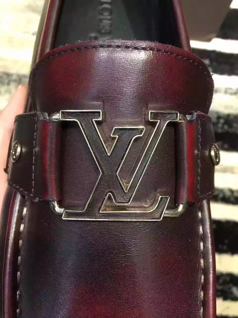 Giày lười nam Louis Vuitton siêu cấp - GNLV014