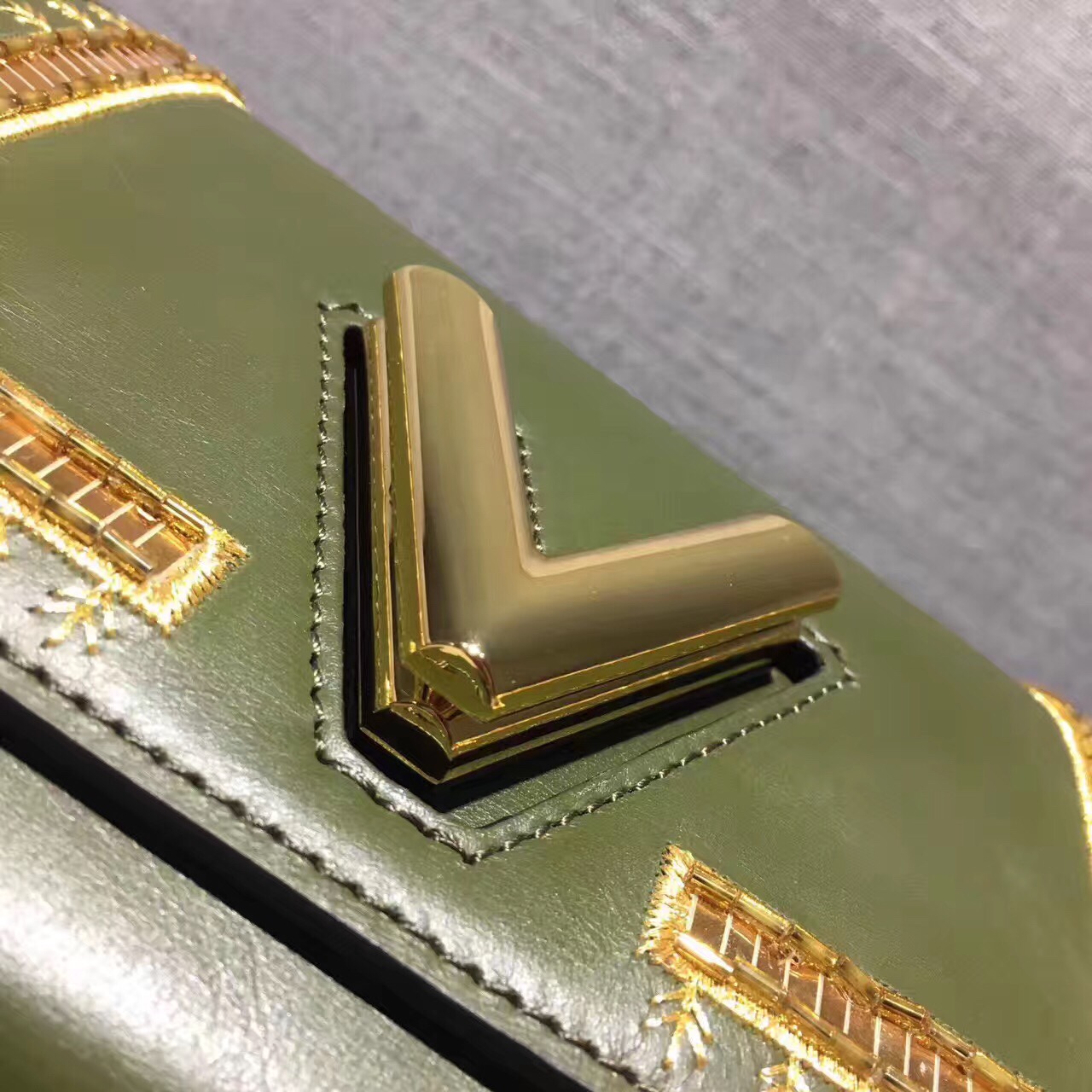  Túi xách Louis Vuitton Twist siêu cấp - TXLV117