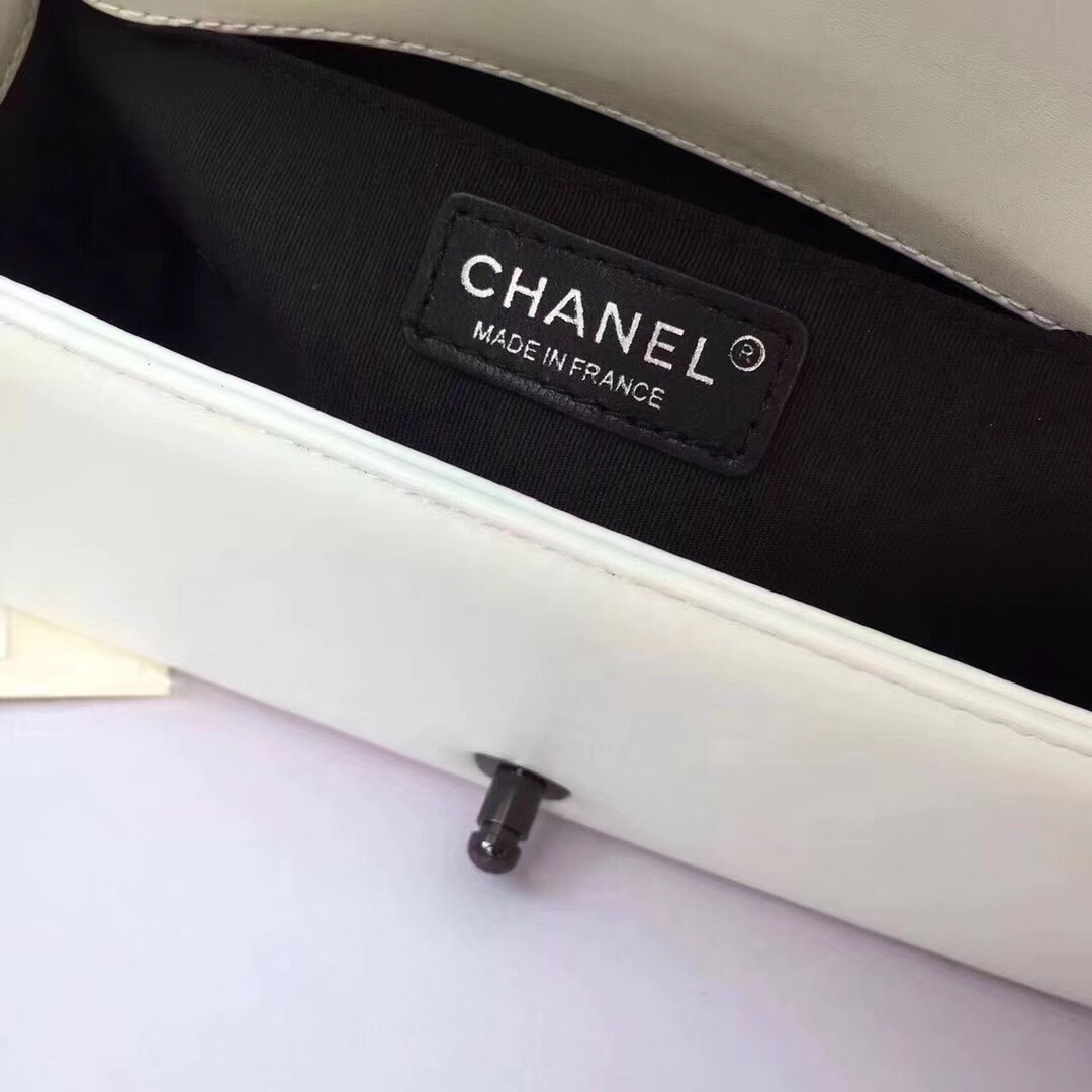 Túi xách Chanel Boy siêu cấp - TXCN155