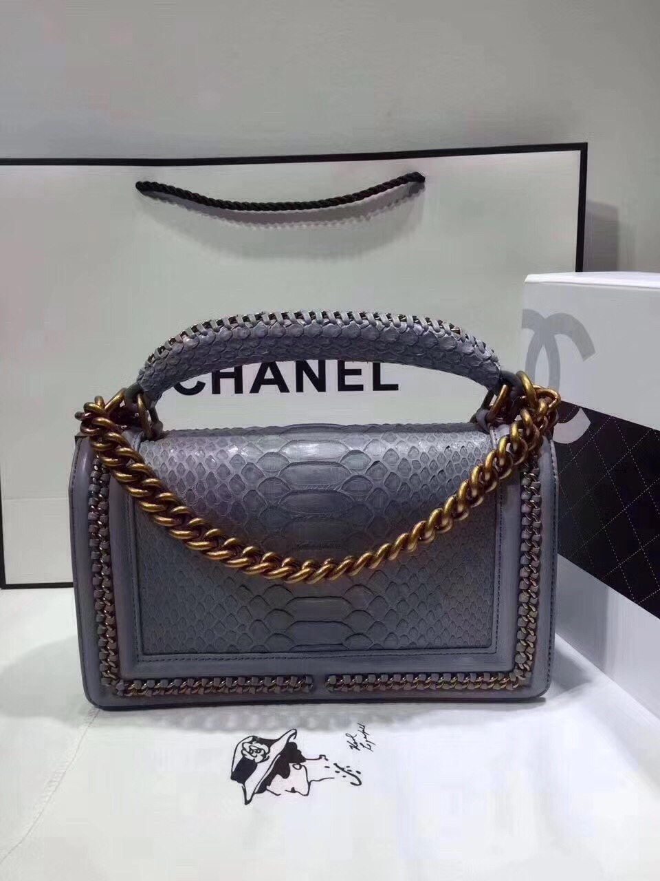 Túi xách Chanel Boy siêu cấp - TXCN172