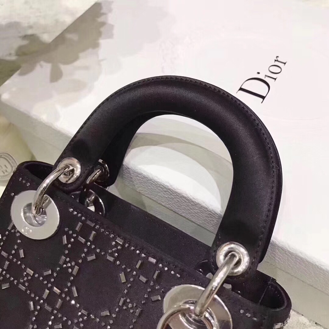 Túi xách Dior Lady siêu cấp - TXDO024