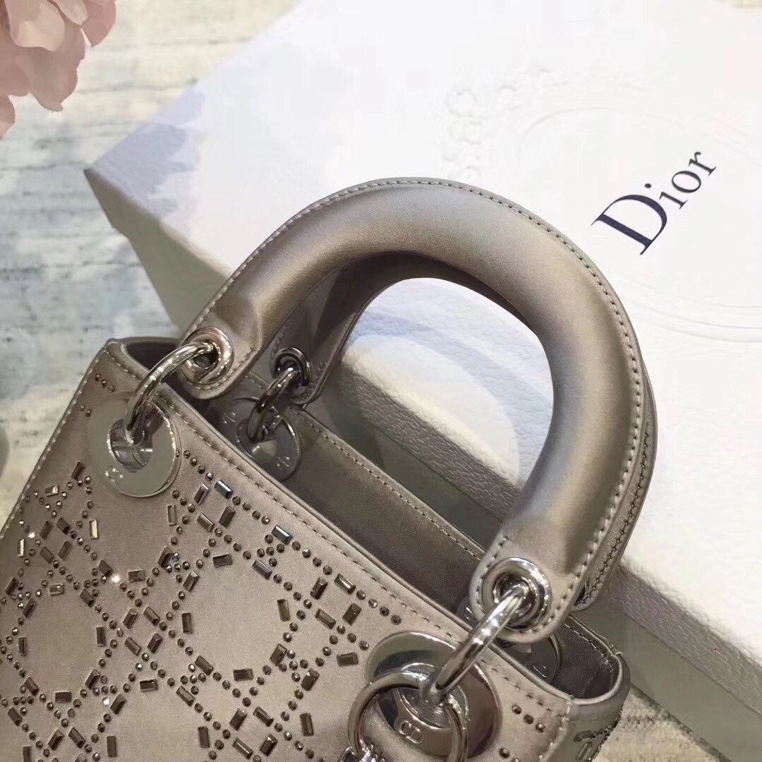 Túi xách Dior Lady siêu cấp - TXDO025
