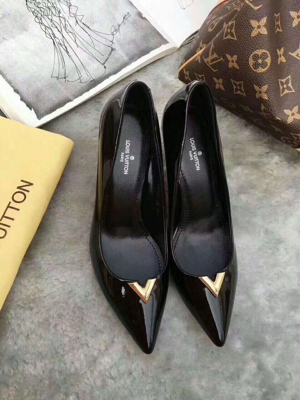 Giày nữ Louis Vuitton siêu cấp - GNLV060