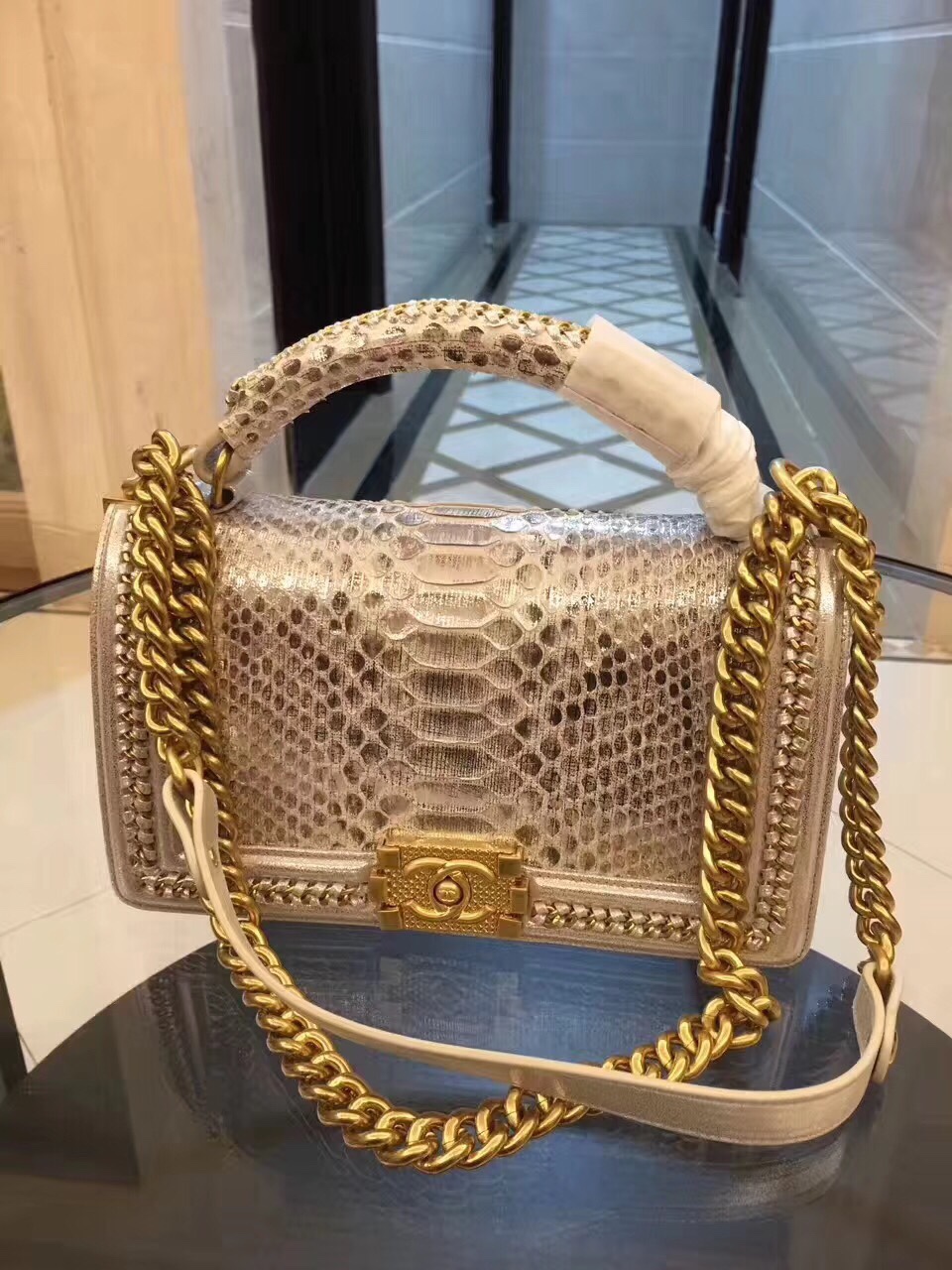 Túi xách Chanel Boy da trăn VIP - TXCN215
