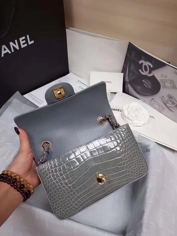 Túi xách Chanel Classic cá sấu VIP - TXCN218
