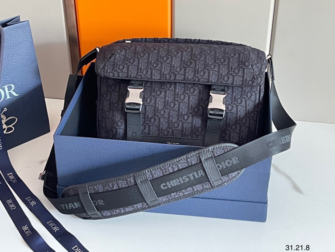 Túi xách nam Dior Siêu Cấp RLCDO2140