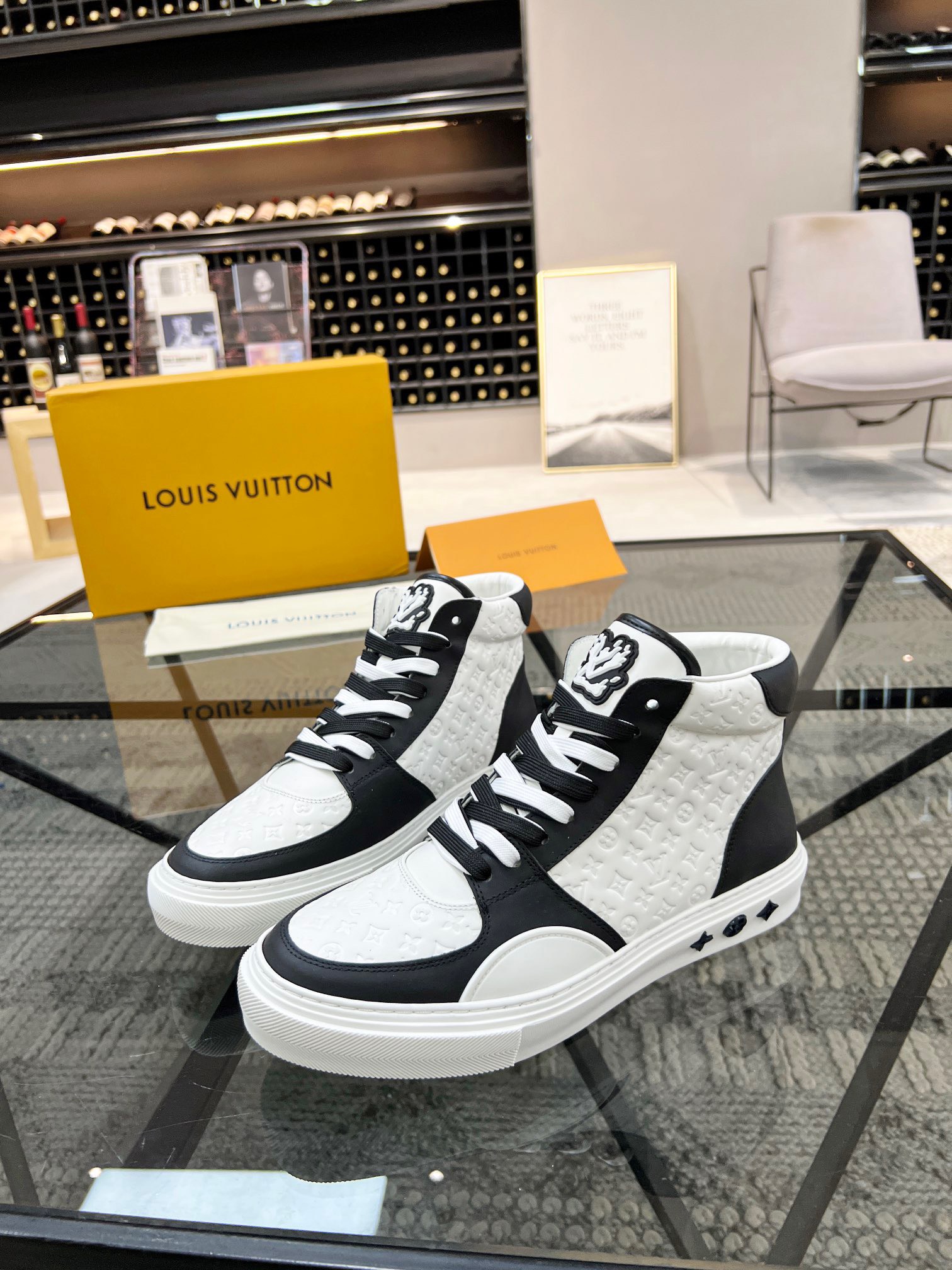 Giày nam Louis Vuitton Siêu Cấp RLCLV2490