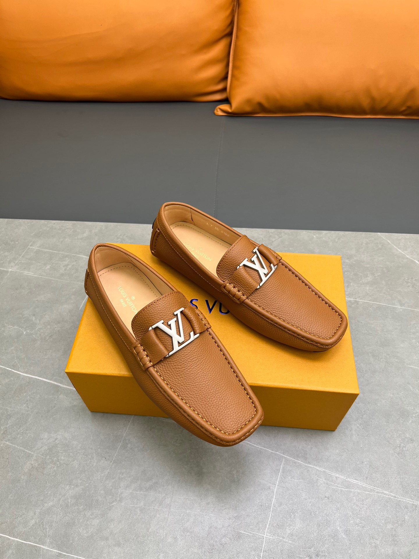 Giày nam Louis Vuitton Siêu Cấp RLCLV2675