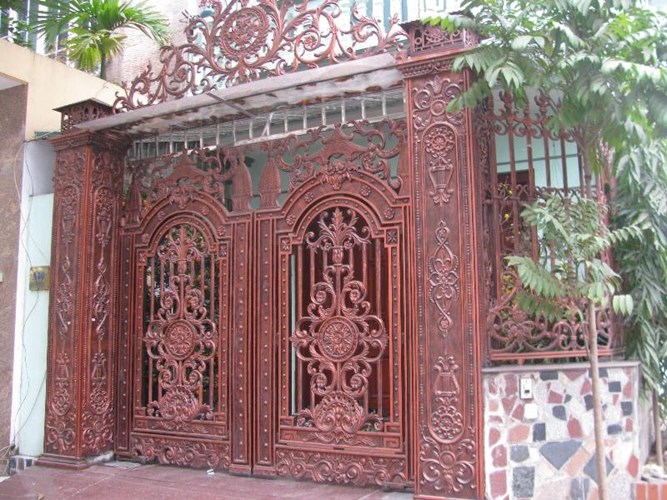 Thi công cổng đồng đúc tại Đắk Lắk
