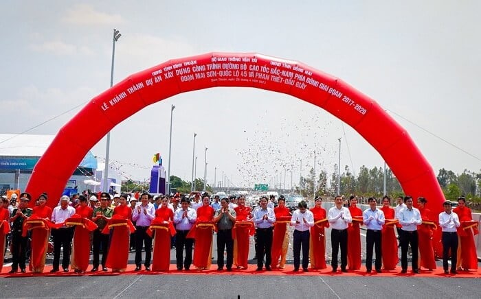 Thông xe dự án cao tốc đoạn Vĩnh Hảo - Phan Thiết - ngày 19-5-2023