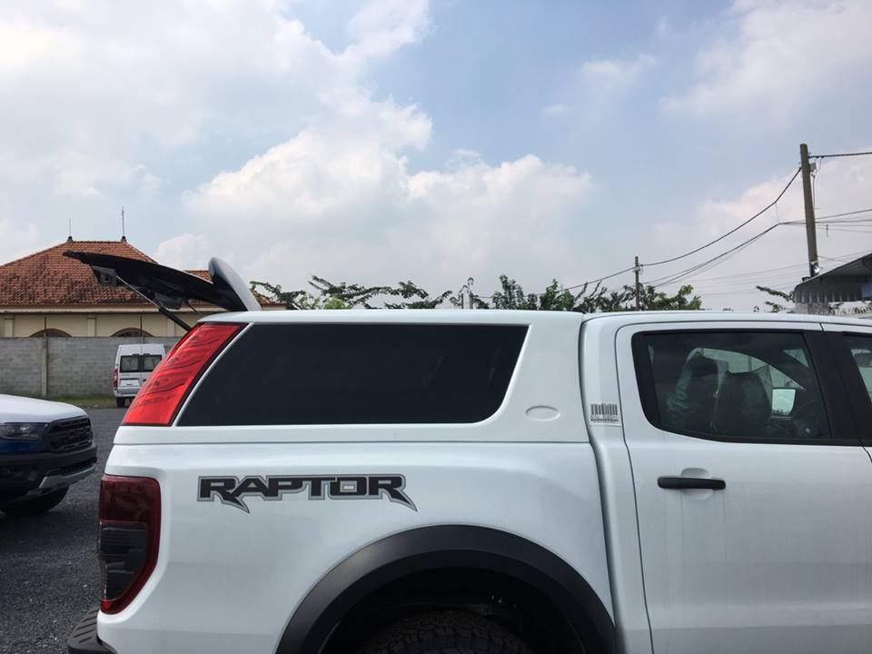 Nắp thùng xe bán tải  Ford Ranger Raptor cao có đèn