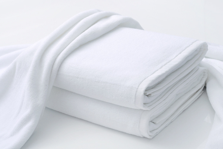 Khăn tắm cotton 70x140cm 550gr dùng trong khách sạn (1) 