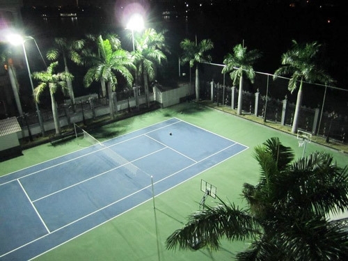 Đèn Pha Led Hạt 600W Trắng chiếu sáng sân Tennis