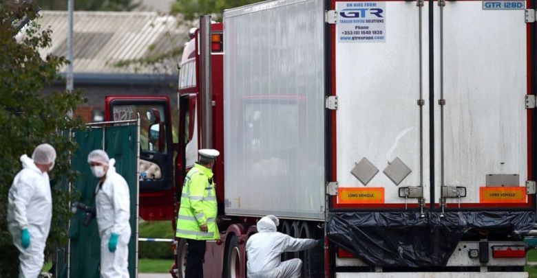 Thẩm vấn tài xế xe tải đông lạnh chở 39 thi thể tại Anh
