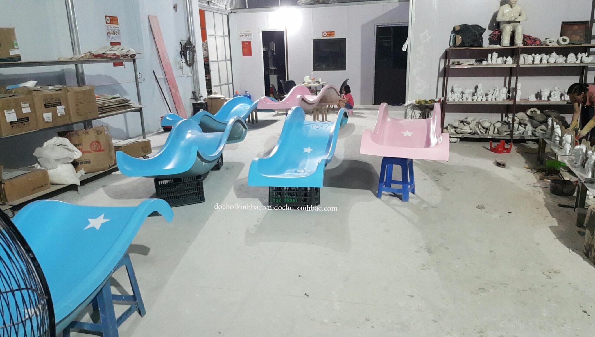 Đồ chơi Kinh Bắc cung cấp máng trượt composite tại Tân Phong, TP Lai Châu, tỉnh Lai Châu