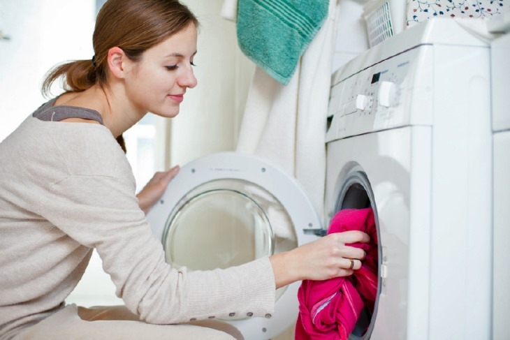 Nhà có trẻ sơ sinh thì nên chọn máy giặt nào?