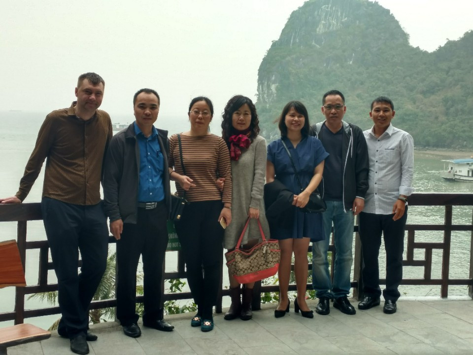 Tập đoàn LYC sang thăm Việt Nam và trao thư ủy quyền mới nhất cho Công ty CP VEGA năm 2017