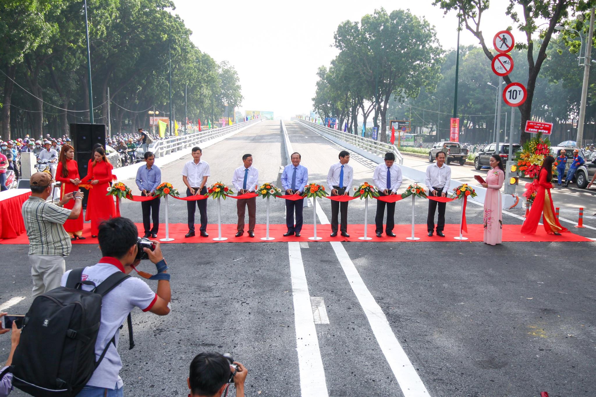 Tổng công ty Thăng Long - CTCP thi công nhánh cầu vượt Hoàng Minh Giám-Nguyễn Thái Sơn vượt tiến độ 2 tháng