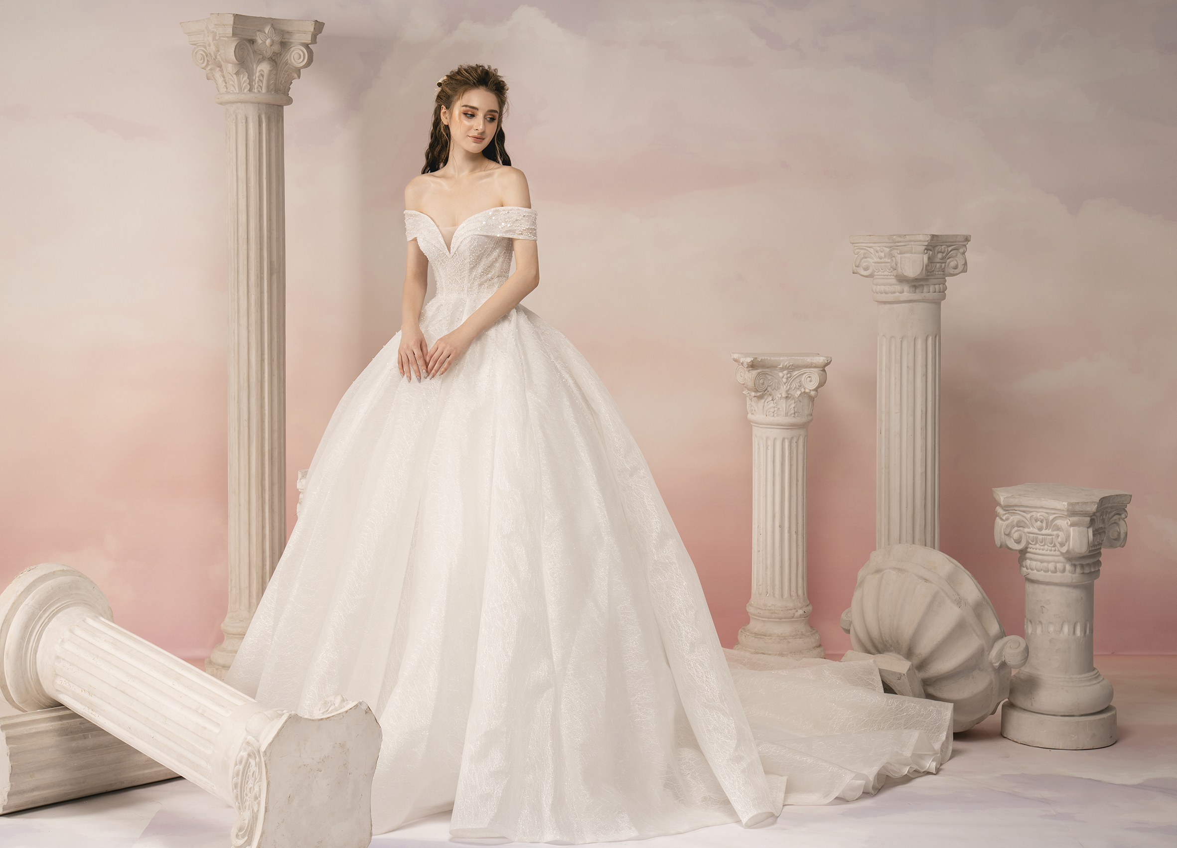 Marry Blog :: Những mẫu váy cưới đơn giản sang trọng mà mọi cô dâu đều yêu  thích