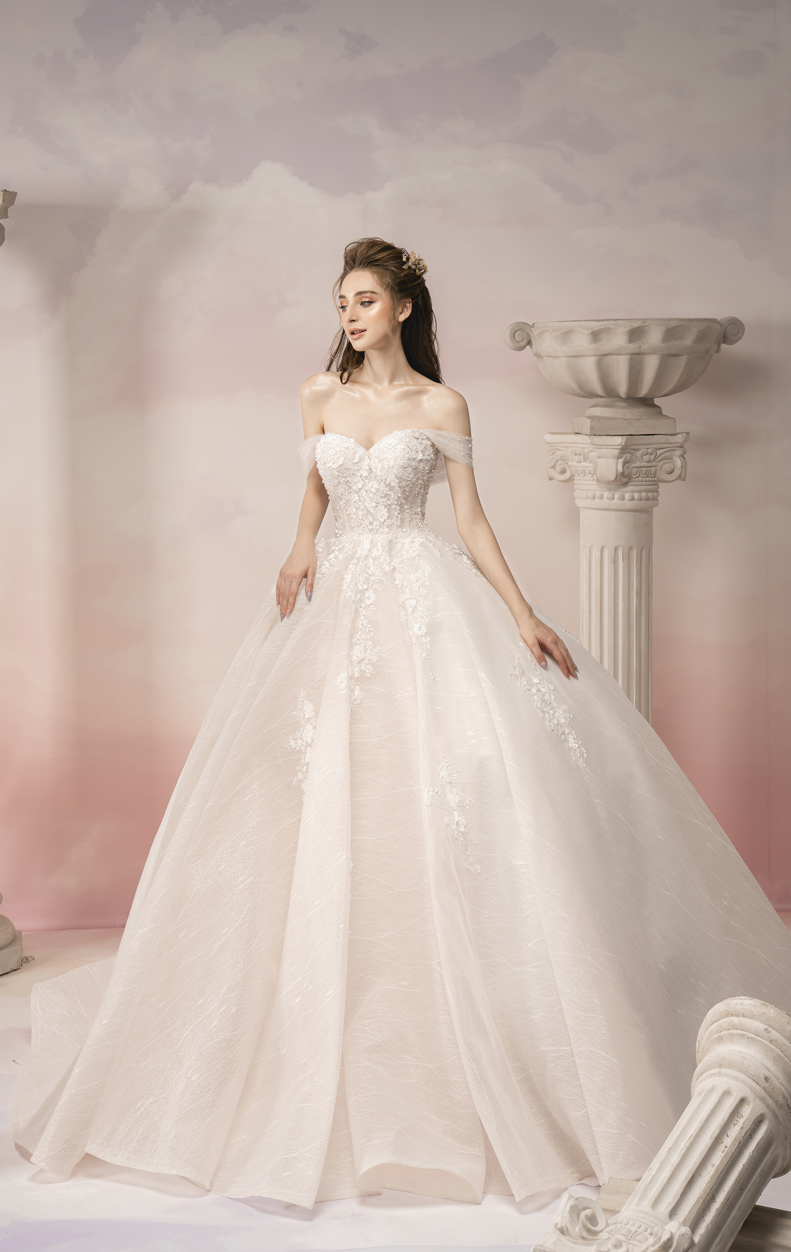 Gợi ý váy cưới phù hợp cho cô dâu người gầy, mảnh khảnh — CALLA BRIDAL