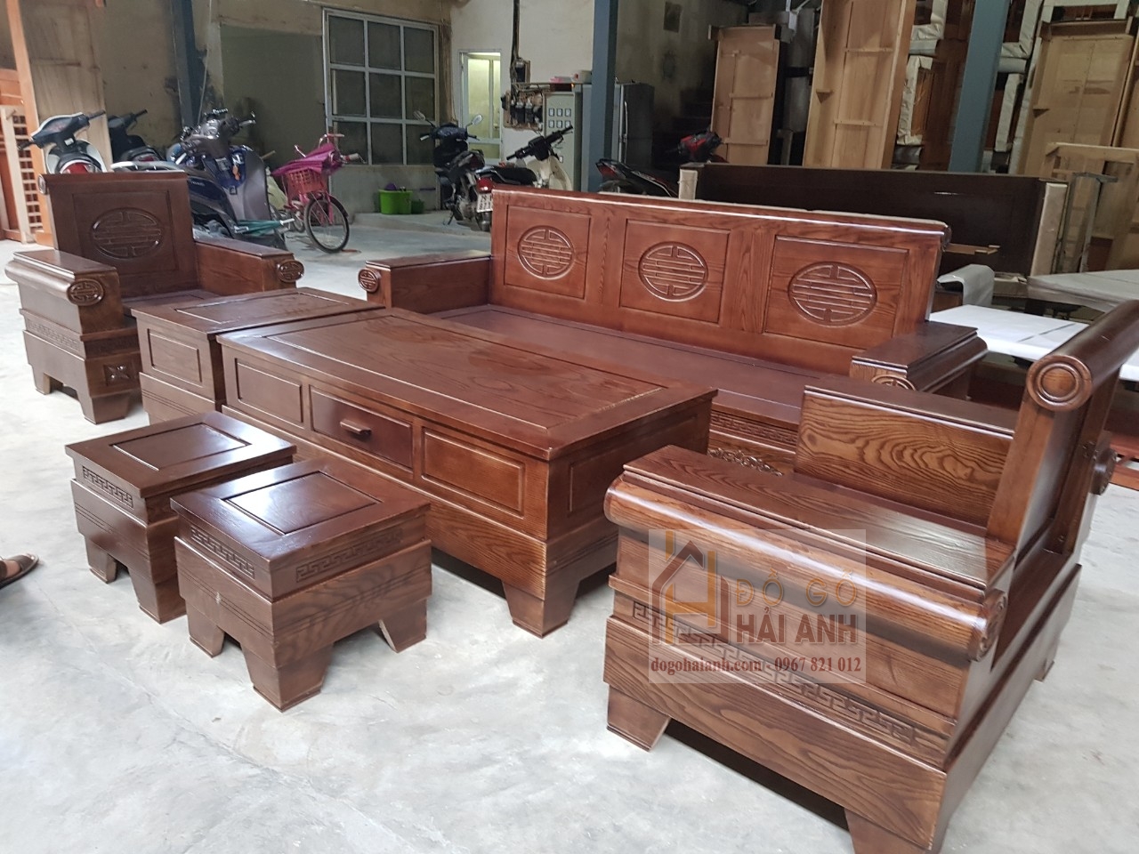 Tổng hợp các mẫu bàn ghế gỗ phòng khách sang trọng - KataHome