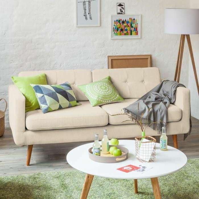Sử dụng bộ bàn ghế sofa mini giúp không gian phòng nhà bạn trở nên thoáng đãng