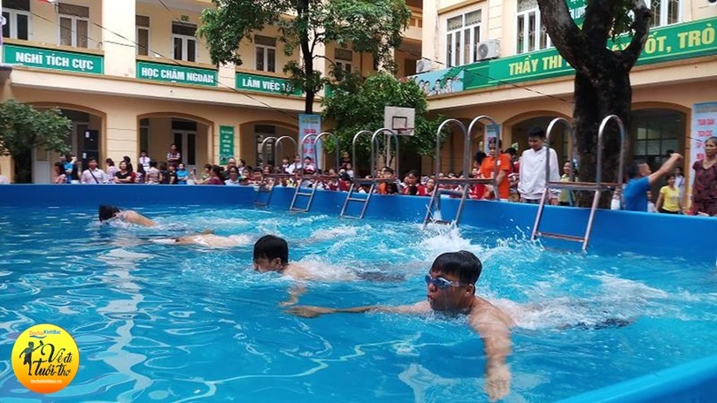 Hình ảnh bể bơi di động trường học