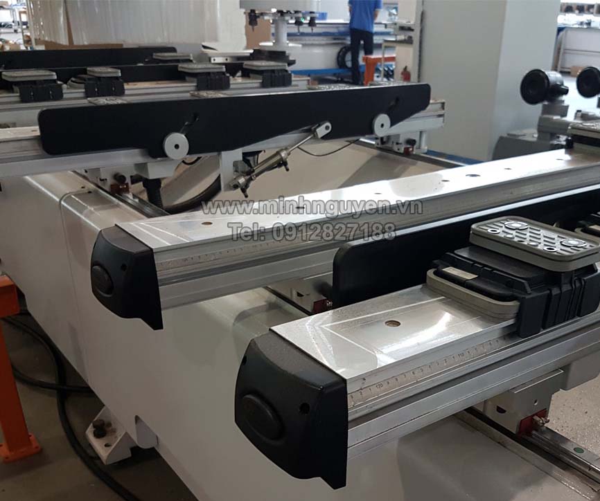 panel-supports-may-gia-cong-trung-tam-CNC-KP3013- May-gia-cong-noi-that-go-may-gia-cong-do-go