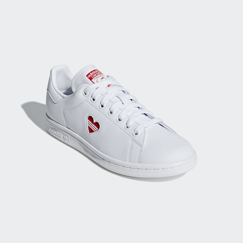 Stan_Smith_Shoes_White_G27893_04_standard