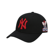 NÓN MLB NEW YORK YANKEES HAPPY NEW YEAR LUCKY PIG ADJUSTABLE CAP - BLACK