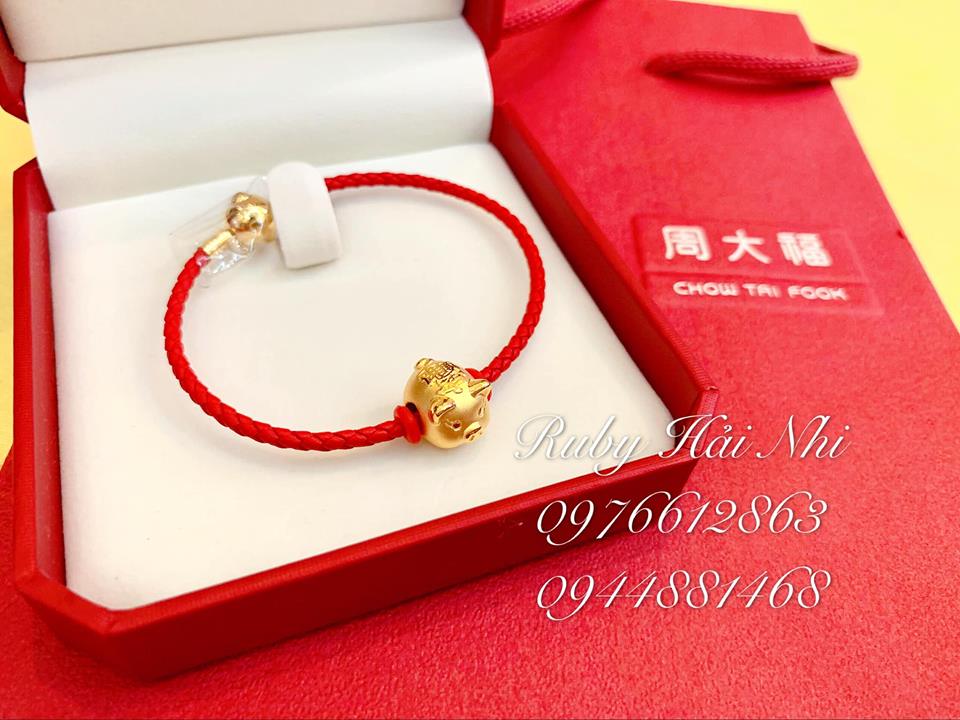 CHOW TAI FOOK PIG PURE GOLD LUCKY CHARM